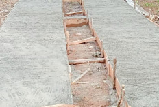 Pekerjaan Jalan Rabat Beton di Sungai Lintang Tinggal Finishing