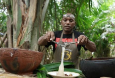 Papeda Makanan Khas Papua Dengan Ikan Kuah Kuning 