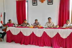 Pimpin Tim Monev, Camat Penarik “Ditagih” Soal Pembangunan Jalan