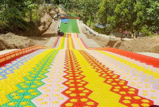 Satu-satunya di Mukomuko, Kolam Renang Dilengkapi Rainbow Slide