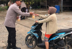 Berkah Ramdhan, Polsek Pondok Suguh Bagi Takjil 