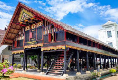 Struktur dan Filosofi Keunikan Dari Bangunan Rumoh Aceh Tinggi Pintu Hanya 120 Cm 