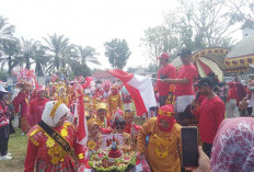 Pawai Akbar Kecamatan Lubuk Pinang Berlangsung Meriah