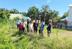 Kadis PUPR Tinjau Lokasi Longsor di Desa Resno 