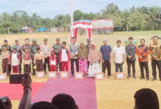 Penutupan TMMD Ke-125 Kodim Mukomuko Diwarnai Bagi Bansos dan Bazar Pangan Murah