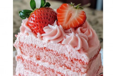 Strawberry Cake Manisnya Rasa Buah Segar dalam Setiap Gigitan