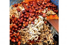  Sambal Teri Kacang Teman Setia Anak Kost yang Super Enak!