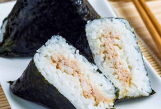 Onigiri Nasi Kepal Jepang Berbalut Rumput Laut Dengan Berbagai Isian 