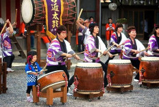 Seni dan Sastra Tiongkok: Jendela Menuju Jiwa Bangsa yang Kaya dan Abadi!
