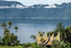 Danau Maninjau Mutiara Sumatera Barat yang Menyimpan Ribuan Kisah