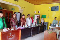 Pj Kades Sungai Rengas Lantik Perangkat Baru