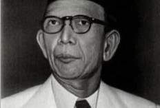 Ki Hajar Dewantara: Bapak Pendidikan Nasional  ﻿