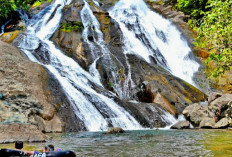 Ayok Kunjungi Bersama Keluarga , Air Terjun Bayang Sani yang Memesona dan Penuh Sejaraah