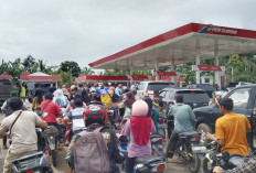 Penjual BBM Eceran Minim, SPBU Arah Tiga Terus Diserbu Masyarakat