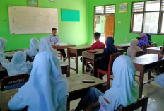 Jalin Hubungan Baik dengan Murid! Begini Cara Menjadi Wali Kelas yang Tegas