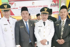 Camat dan Sekcam Sungai Rumbai Ganti 