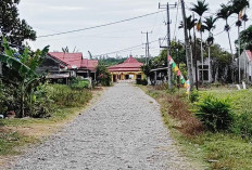 Warga Perumahan Buras Bandar Ratu Merasa Kecil Hati, Sudah 10 Tahun Jalan Kami Dibiarkan Begini