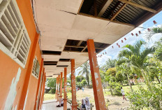 Plafon Bolong-bolong, SDN 02 Lubuk Pinang Masih Kekurangan Ruang Kelas