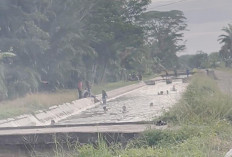 Warga Mulai Kembali Manfaatkan Air Irigasi Untuk Mandi dan Mencuci