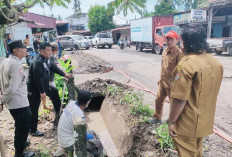 Pemerintah Kecamatan Lupi Gandeng Dinas PUPR Kabupaten, Normalisasi Drainase Jalan Provinsi 