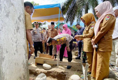 Polres Mukomuko Bedah Rumah Warga Ranah Karya