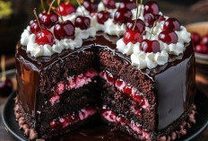 Black Forest Cake: Simfoni Cokelat, Ceri, dan Krim yang Menggoda