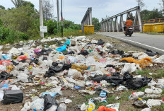 Pangkal Jembatan Jadi Tempat Pembuangan Sampah