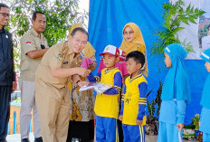 Tahun Depan Seragam Gratis Dibagi Rata, Murid Sekolah Swasta Ikut Kebagian 