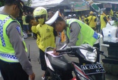 Resmi! Pengendara Kini Berhak Tanyakan Surat Tugas Polisi Sebelum Tunjukkan SIM dan STNK