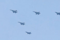 China Peragakan 10 Jenis Senjata Perang yang Sangat Mengerikan 