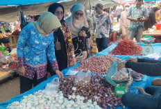 Harga Sembako di Mukomuko Merangkak Naik, Penjualan Minyak Kita dalam Pengawasan