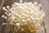 Jamur Enoki: Renyah dan Cocok untuk Berbagai Masakan!